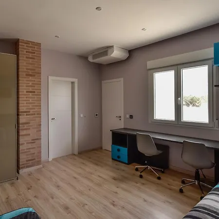 200 Deluxe - Alicante Villa