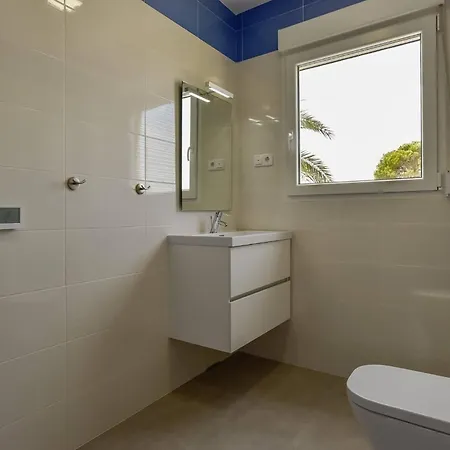 200 Deluxe - Alicante * Cabo Roig
